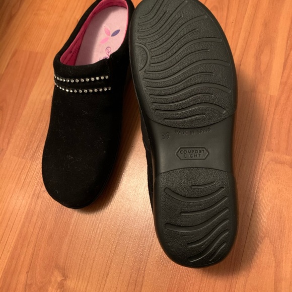 New Made in Spain Sandals - Picture 3 of 4